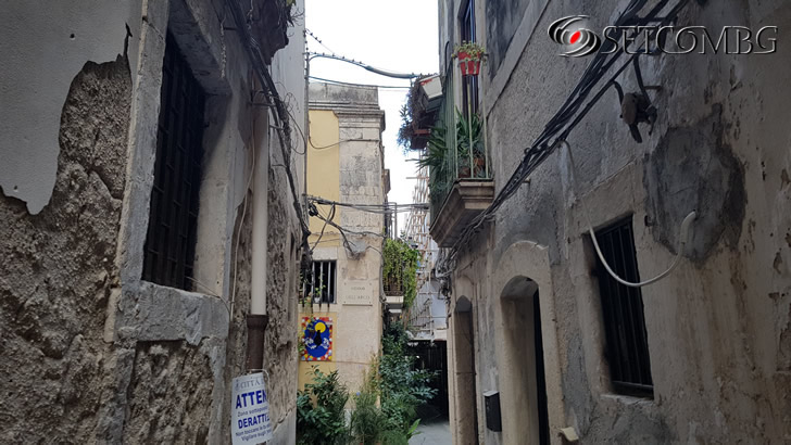 Улицата с апартамента ни в Ortigia, Siracusa